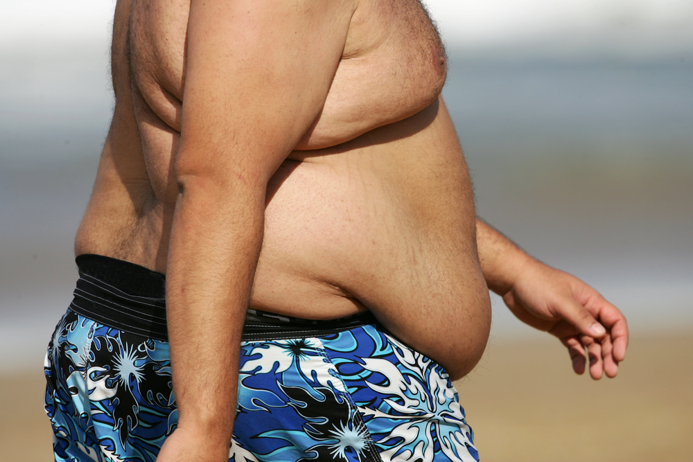 Жир на животе повышает риск развития остеопороза у мужчин